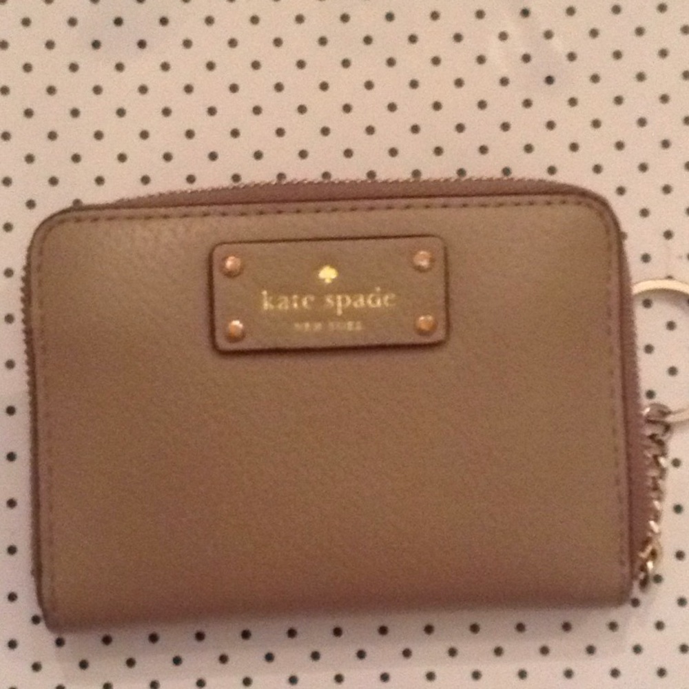 Kate Spade Taupe leather Wallet Excellent condition 1